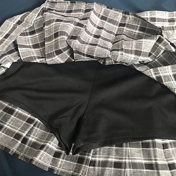 Grey Plaid High Waisted Tennis Skirt - Picture 4 of 4